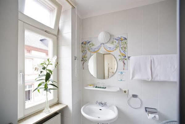 Goldener Hecht 3*